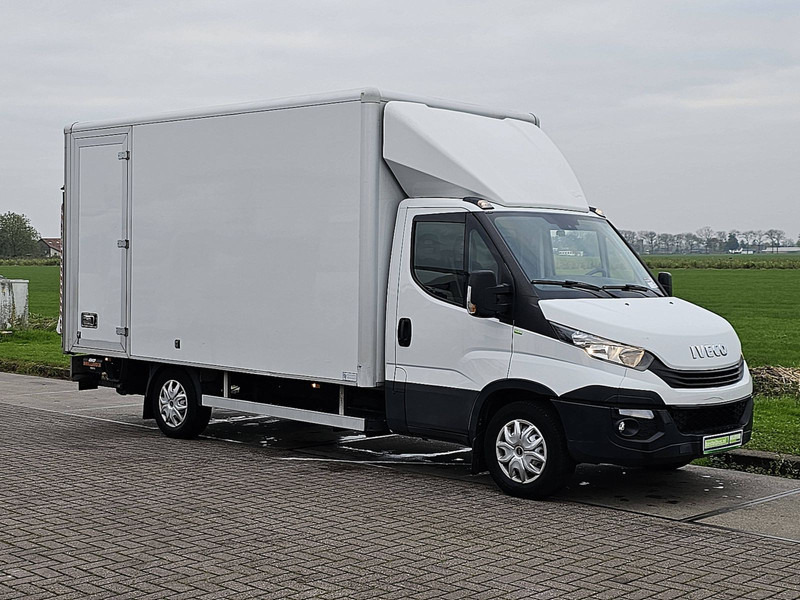 Iveco Daily 35S18 AC 3.0 LTR EURO6 - Комбе фургон: слика 4 Iveco Daily 35S18 AC 3.0 LTR EURO6 - Комбе фургон: слика 4