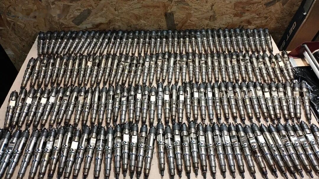 Bosch e MAN EURO 6 0445120354 / 51101006180 0445120354   truck - Инјектор за Камион: слика 1 Bosch e MAN EURO 6 0445120354 / 51101006180 0445120354   truck - Инјектор за Камион: слика 1