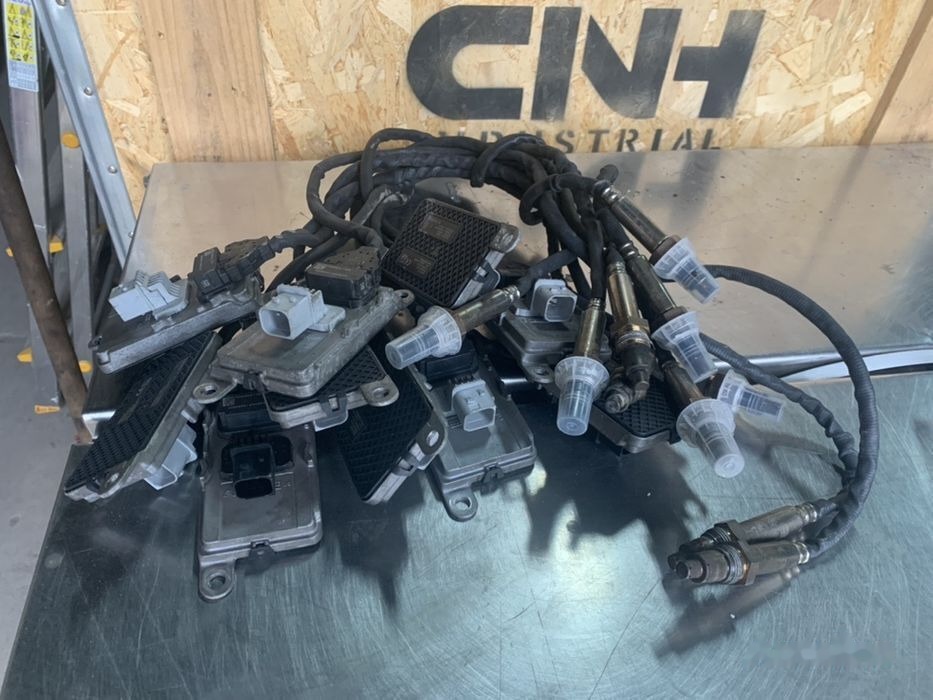 Continental NOX Adblue Daf xf 106 Cummins Euro 6 4326862 DAF Xf 106 Euro 6 / 4326862 NOX Czujnik Spalin truck - Сензор за Камион: слика 1 Continental NOX Adblue Daf xf 106 Cummins Euro 6 4326862 DAF Xf 106 Euro 6 / 4326862 NOX Czujnik Spalin truck - Сензор за Камион: слика 1