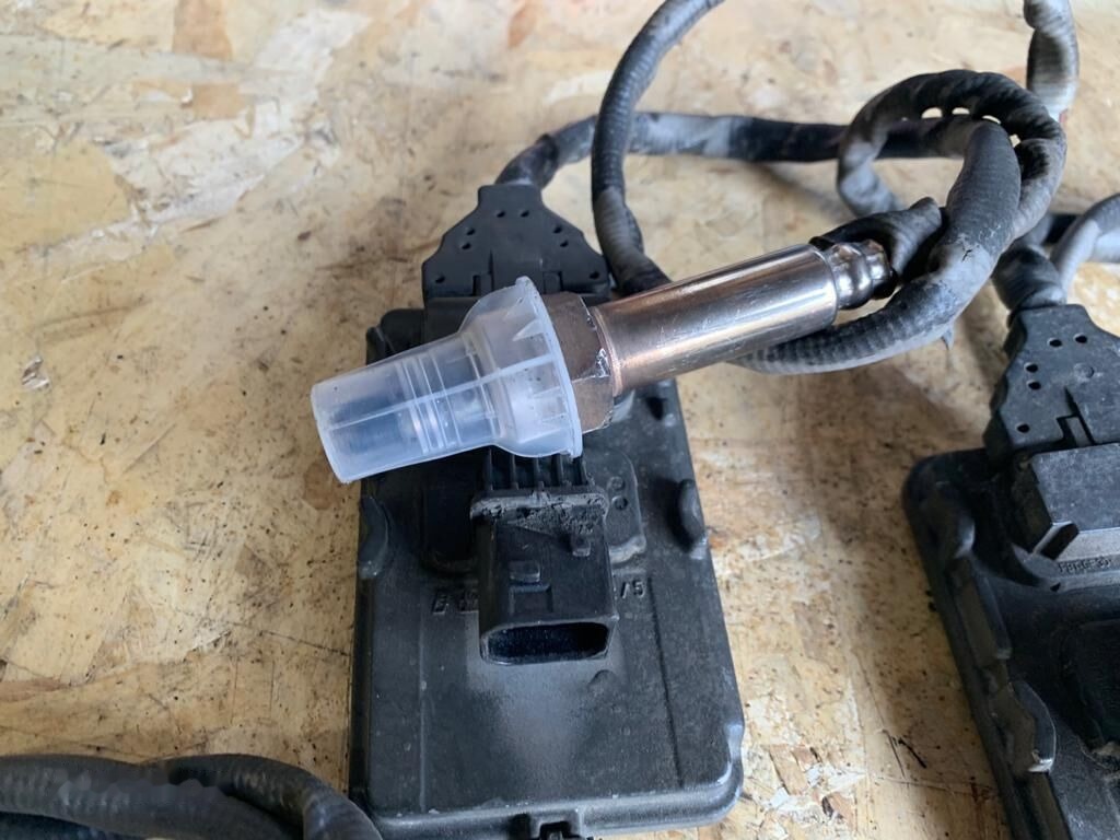 Cummins DAF euro 6 / euro 5 do regeneracji 5WK96751C DAF 4326862 Czujnik NOX, SONDA PRZED KATALIZATOREM Oryginał truck - Издувен систем за Камион: слика 4 Cummins DAF euro 6 / euro 5 do regeneracji 5WK96751C DAF 4326862 Czujnik NOX, SONDA PRZED KATALIZATOREM Oryginał truck - Издувен систем за Камион: слика 4