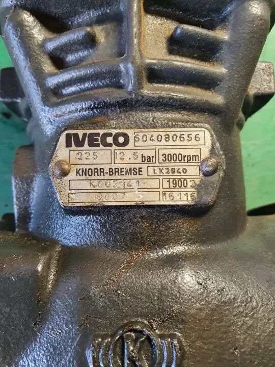 Kompresor Powietrza, Sprężarka Iveco Stralis Eurocargo LK3840 , LK3840 - Компресор на воздушна кочница за Камион: слика 2 Kompresor Powietrza, Sprężarka Iveco Stralis Eurocargo LK3840 , LK3840 - Компресор на воздушна кочница за Камион: слика 2