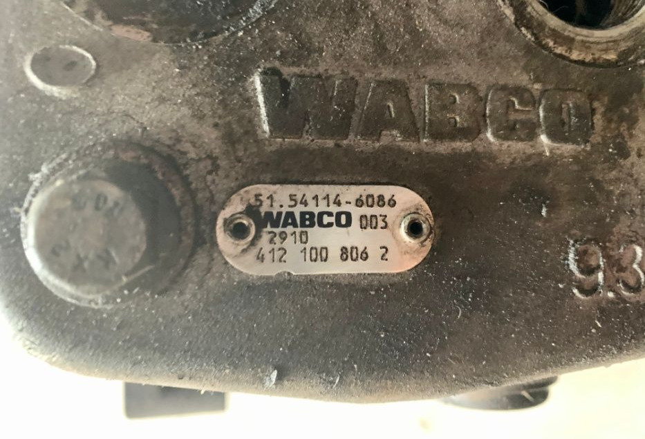 WABCO 2 cylindry oryginał 51.54112-3028 MAN TGA 51.54112-3028 - Компресор на воздушна кочница за Камион: слика 5 WABCO 2 cylindry oryginał 51.54112-3028 MAN TGA 51.54112-3028 - Компресор на воздушна кочница за Камион: слика 5