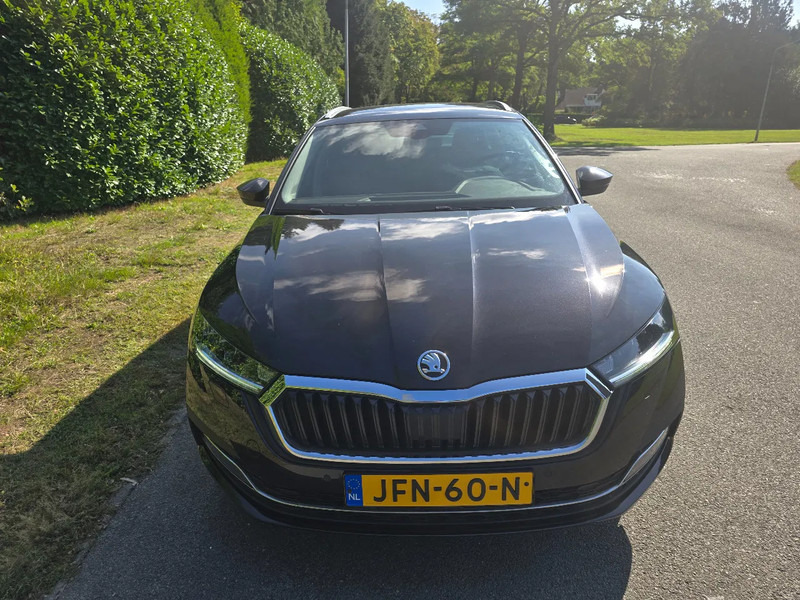 Škoda Octavia Combi 1.0 Benzine - Автомобил: слика 2 Škoda Octavia Combi 1.0 Benzine - Автомобил: слика 2