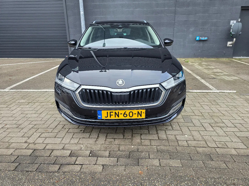 Škoda Octavia Combi 1.0 Benzine - Автомобил: слика 2 Škoda Octavia Combi 1.0 Benzine - Автомобил: слика 2