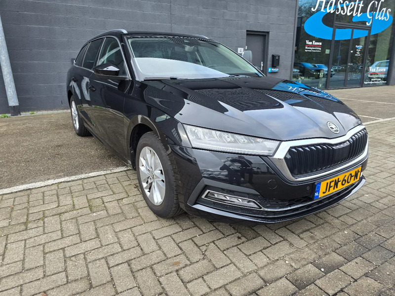 Škoda Octavia Combi 1.0 Benzine - Автомобил: слика 3 Škoda Octavia Combi 1.0 Benzine - Автомобил: слика 3