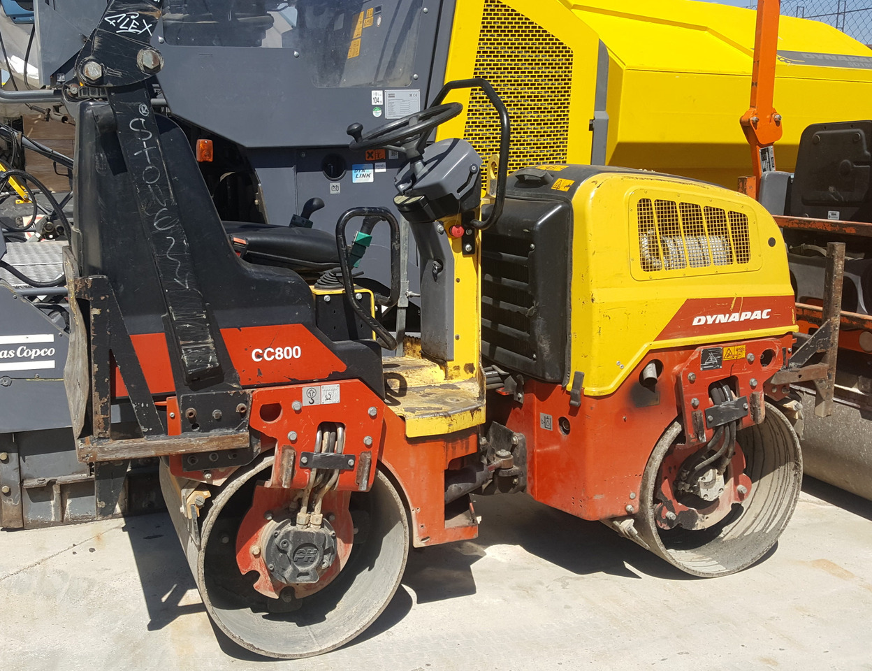 Doble Vibrante Dynapac CC 800 - Ваљак за пат: слика 1 Doble Vibrante Dynapac CC 800 - Ваљак за пат: слика 1