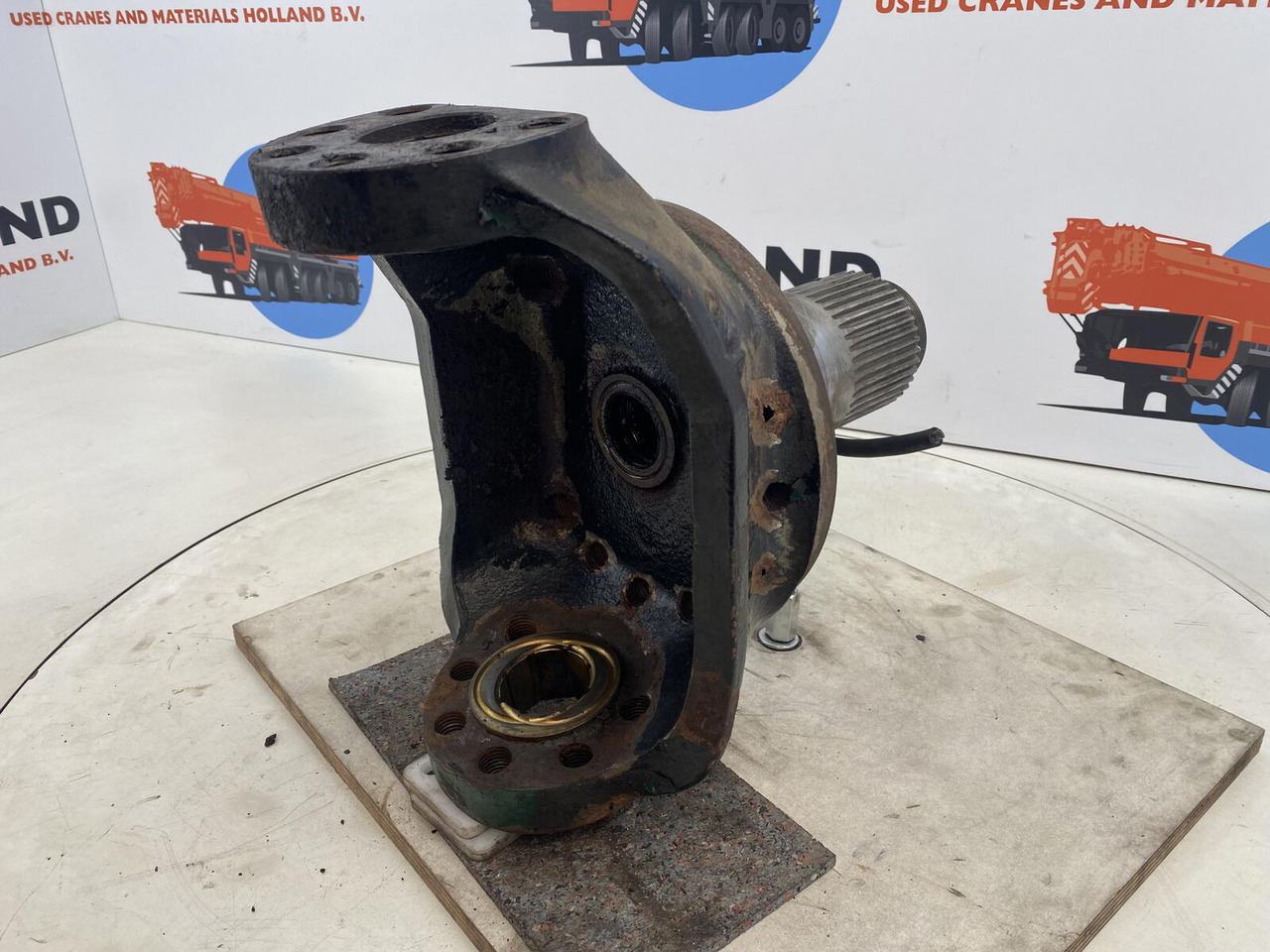 Рукавец за Мобилен кран FAUN ATF 30 Steering knuckle 16 holes axle 1: слика 6