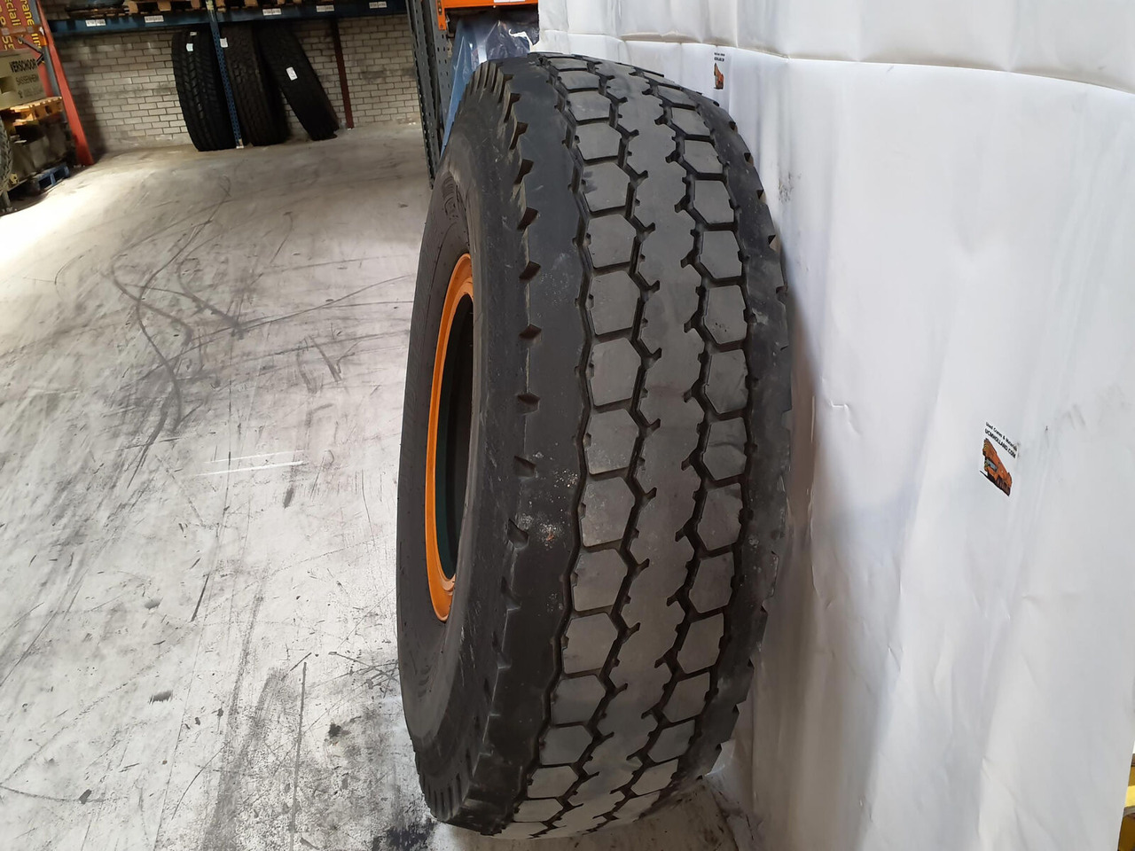 FAUN Wheel 445/95R25 10 7.5 3p - Комплетно тркало за Кран: слика 4 FAUN Wheel 445/95R25 10 7.5 3p - Комплетно тркало за Кран: слика 4