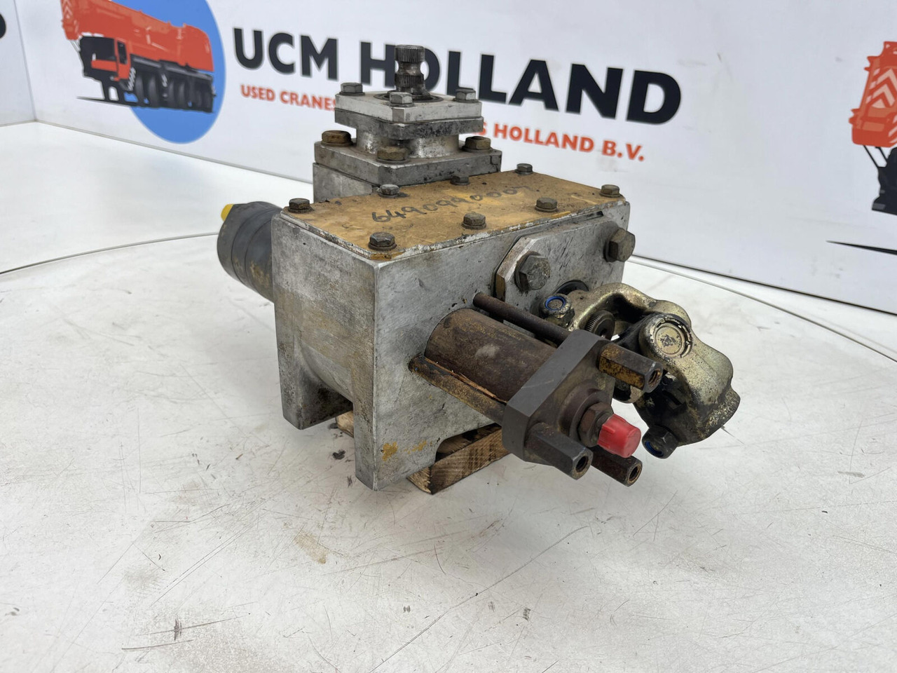 Grove AT 880 Steering box dual steer - Управувачки механизам за Мобилен кран: слика 1 Grove AT 880 Steering box dual steer - Управувачки механизам за Мобилен кран: слика 1