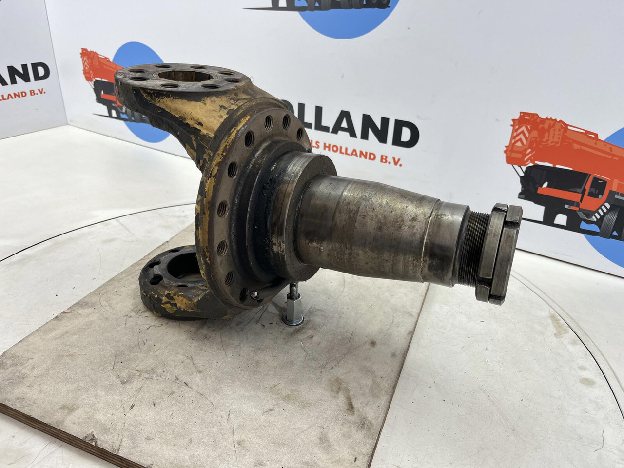 Grove AT 880 Steering knuckle 16 holes axle 2 - Рукавец за Мобилен кран: слика 3 Grove AT 880 Steering knuckle 16 holes axle 2 - Рукавец за Мобилен кран: слика 3