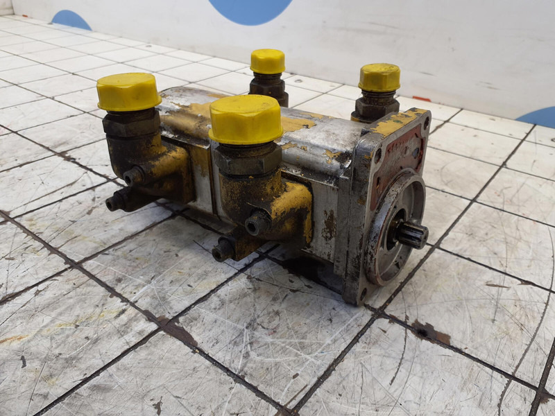 Grove AT 880 dual gear pump - Хидраулична пумпа за Кран: слика 3 Grove AT 880 dual gear pump - Хидраулична пумпа за Кран: слика 3