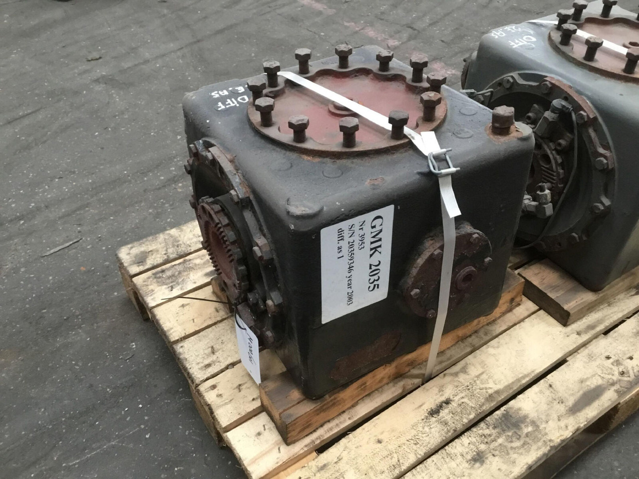 Grove GMK 2035 Diff box axle nr 1 - Диференцијален запчаник на брзина за Мобилен кран: слика 4 Grove GMK 2035 Diff box axle nr 1 - Диференцијален запчаник на брзина за Мобилен кран: слика 4