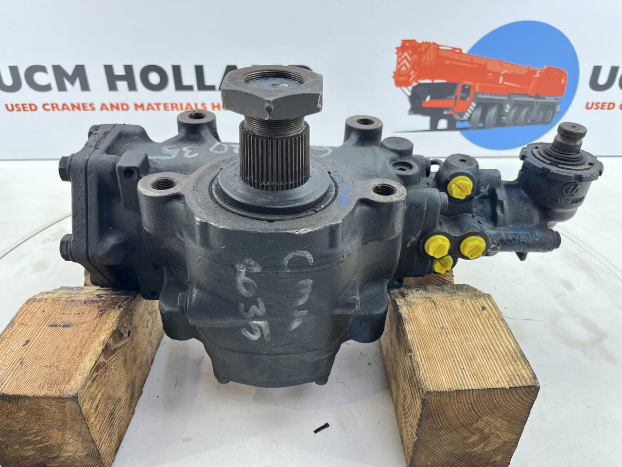 Grove GMK 2035 steering box - Управувачки механизам за Мобилен кран: слика 2 Grove GMK 2035 steering box - Управувачки механизам за Мобилен кран: слика 2