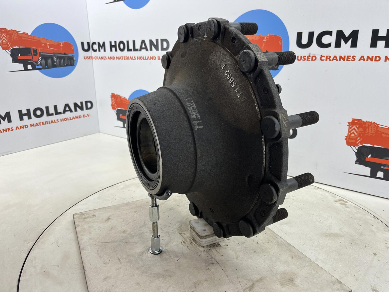 Grove GMK 3050 Megatrak wheel hub - Глава на тркало за Кран: слика 4 Grove GMK 3050 Megatrak wheel hub - Глава на тркало за Кран: слика 4