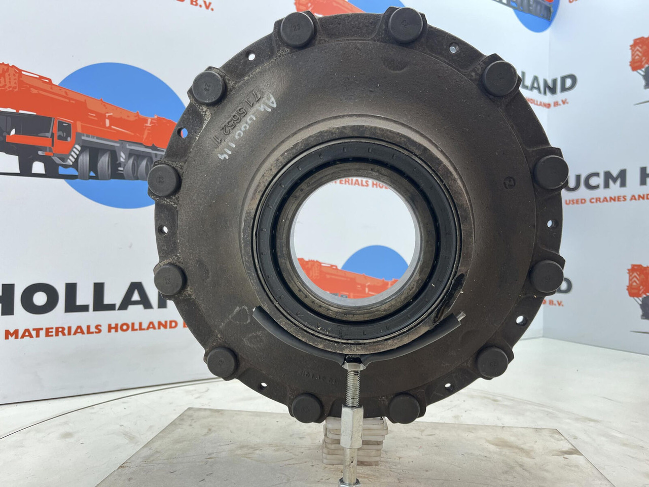 Grove GMK 3050 Megatrak wheel hub - Глава на тркало за Кран: слика 5 Grove GMK 3050 Megatrak wheel hub - Глава на тркало за Кран: слика 5