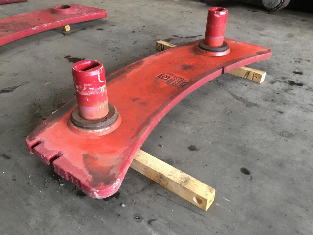 Grove GMK 3055 counterweight 1 ton - Противтежа за Мобилен кран: слика 3 Grove GMK 3055 counterweight 1 ton - Противтежа за Мобилен кран: слика 3