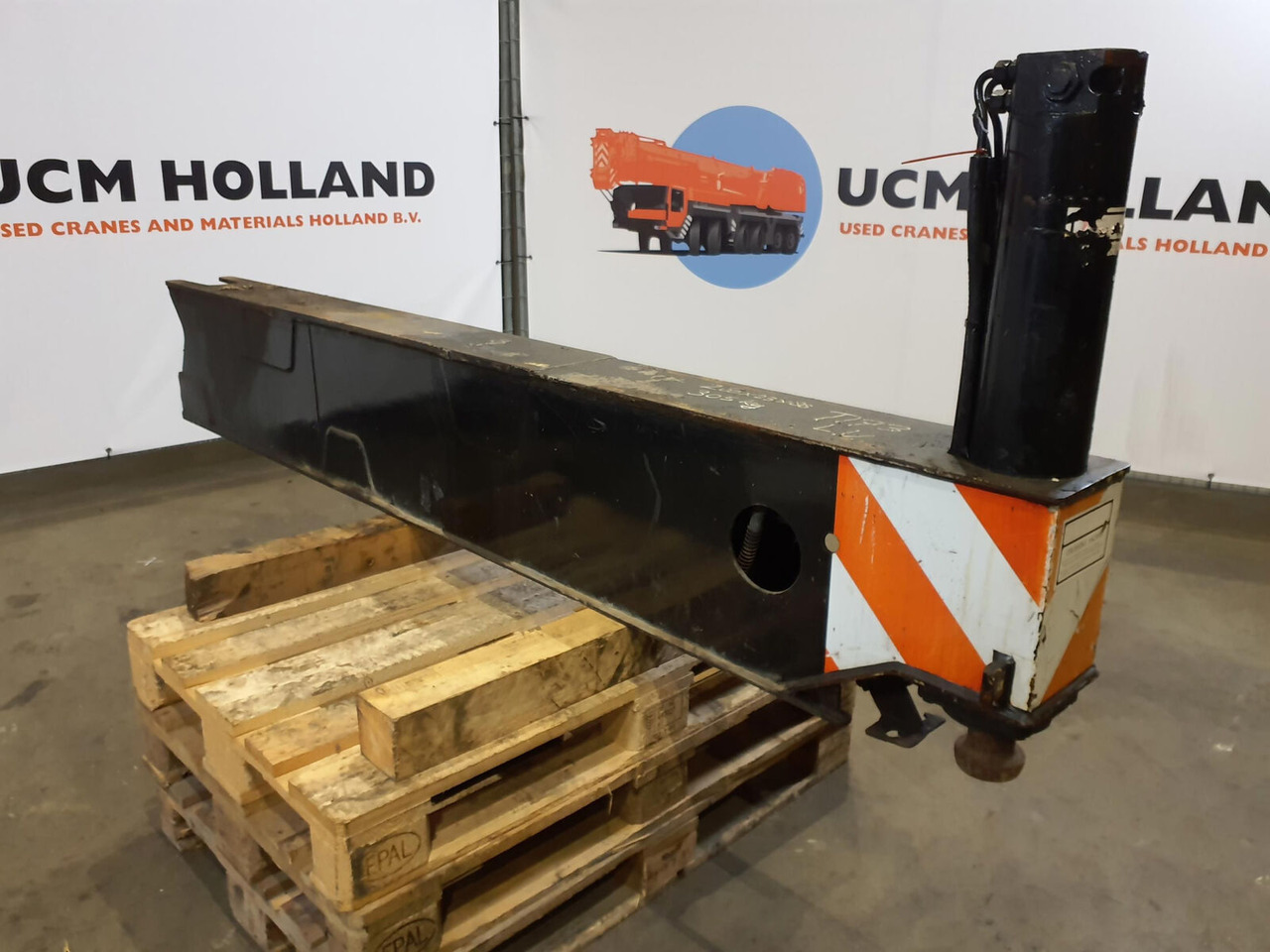 Grove GMK 3055 sliding beam complete front - Суспензија за Мобилен кран: слика 1 Grove GMK 3055 sliding beam complete front - Суспензија за Мобилен кран: слика 1