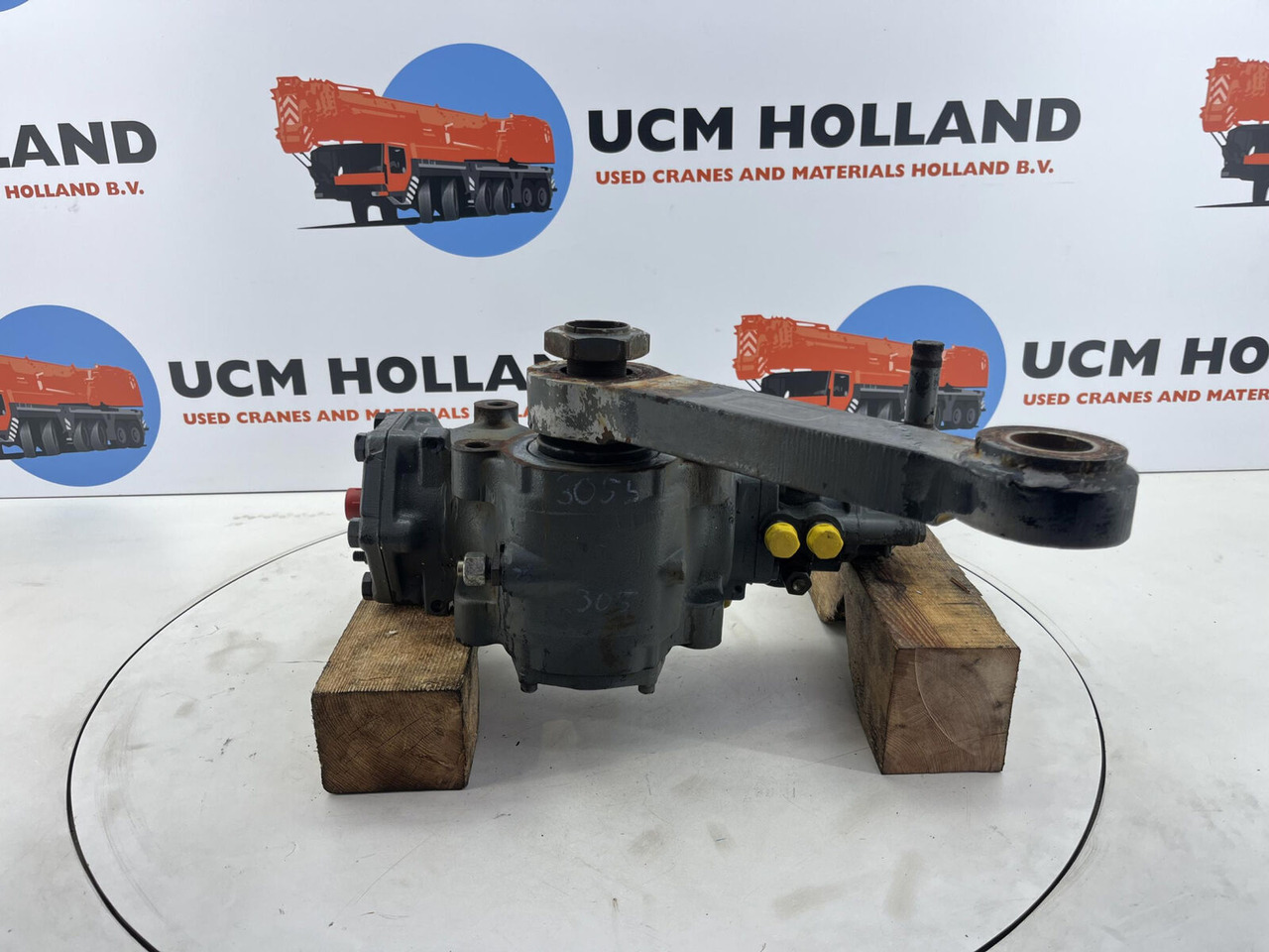 Grove GMK 3055 steering box - Управувачки механизам за Мобилен кран: слика 1 Grove GMK 3055 steering box - Управувачки механизам за Мобилен кран: слика 1