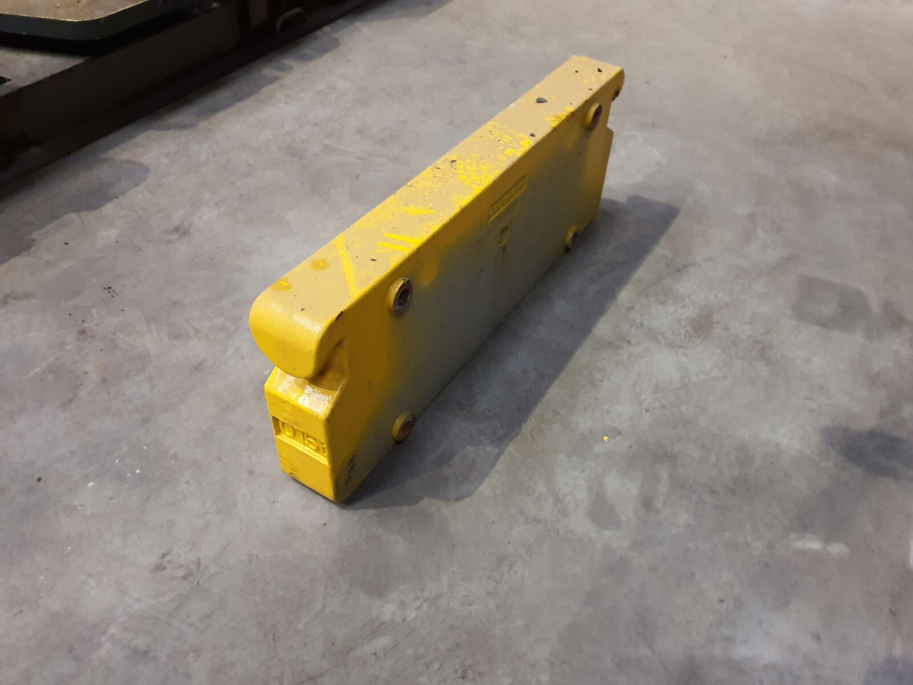 Grove GMK 4075 counterweight 0,5 ton - Противтежа за Мобилен кран: слика 2 Grove GMK 4075 counterweight 0,5 ton - Противтежа за Мобилен кран: слика 2