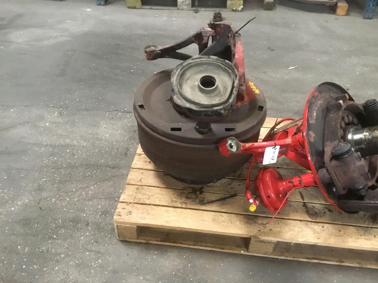 Grove GMK 5130-1 Megatrak axle house - Рукавец за Мобилен кран: слика 1 Grove GMK 5130-1 Megatrak axle house - Рукавец за Мобилен кран: слика 1