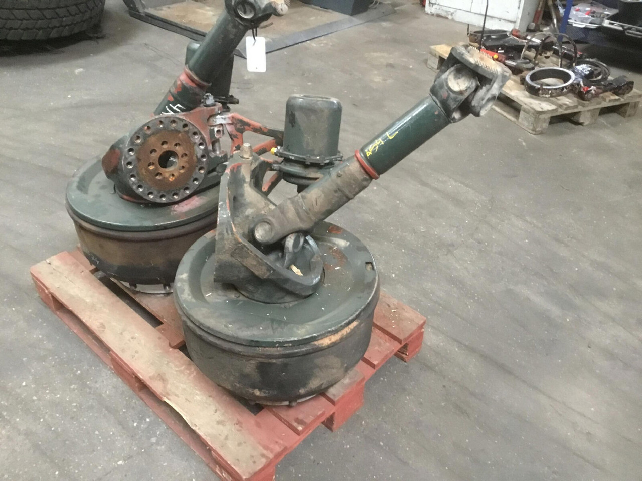 Grove GMK 5220 Megatrak axle housing - Оска и делови за Мобилен кран: слика 3 Grove GMK 5220 Megatrak axle housing - Оска и делови за Мобилен кран: слика 3