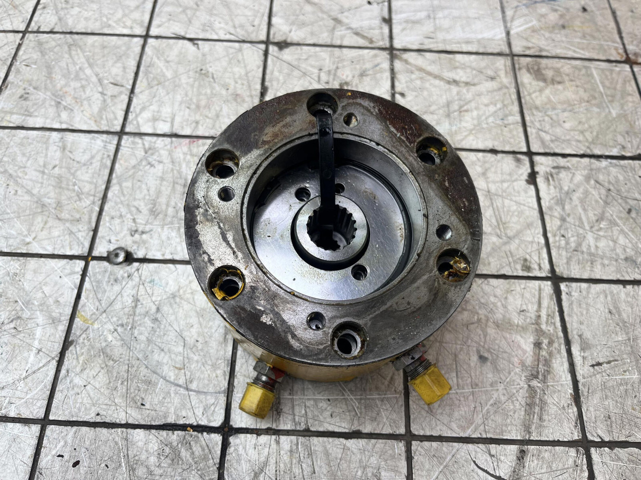 Grove GMK 6300 L multiple-disk brake - Ротационен редуктор за Кран: слика 3 Grove GMK 6300 L multiple-disk brake - Ротационен редуктор за Кран: слика 3