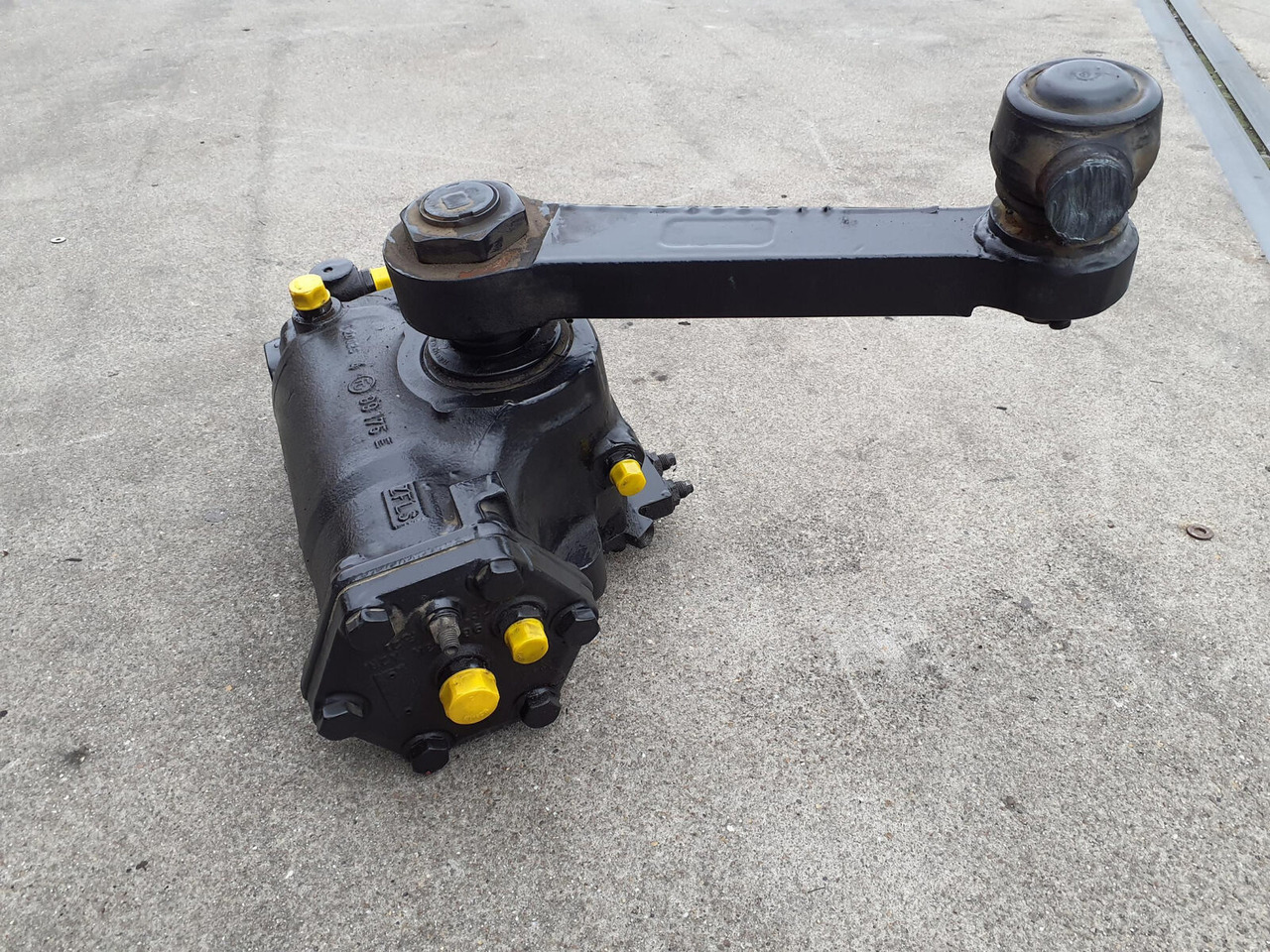 Grove GMK 6400 steering box servocom-zf - Управувачки механизам за Мобилен кран: слика 5 Grove GMK 6400 steering box servocom-zf - Управувачки механизам за Мобилен кран: слика 5
