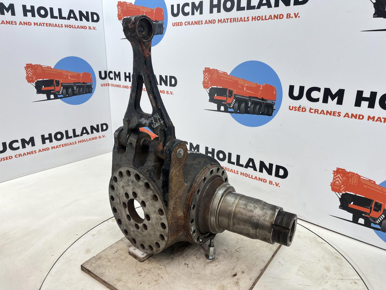 Grove GMK Steering knuckle 16 holes - Рукавец за Мобилен кран: слика 3 Grove GMK Steering knuckle 16 holes - Рукавец за Мобилен кран: слика 3