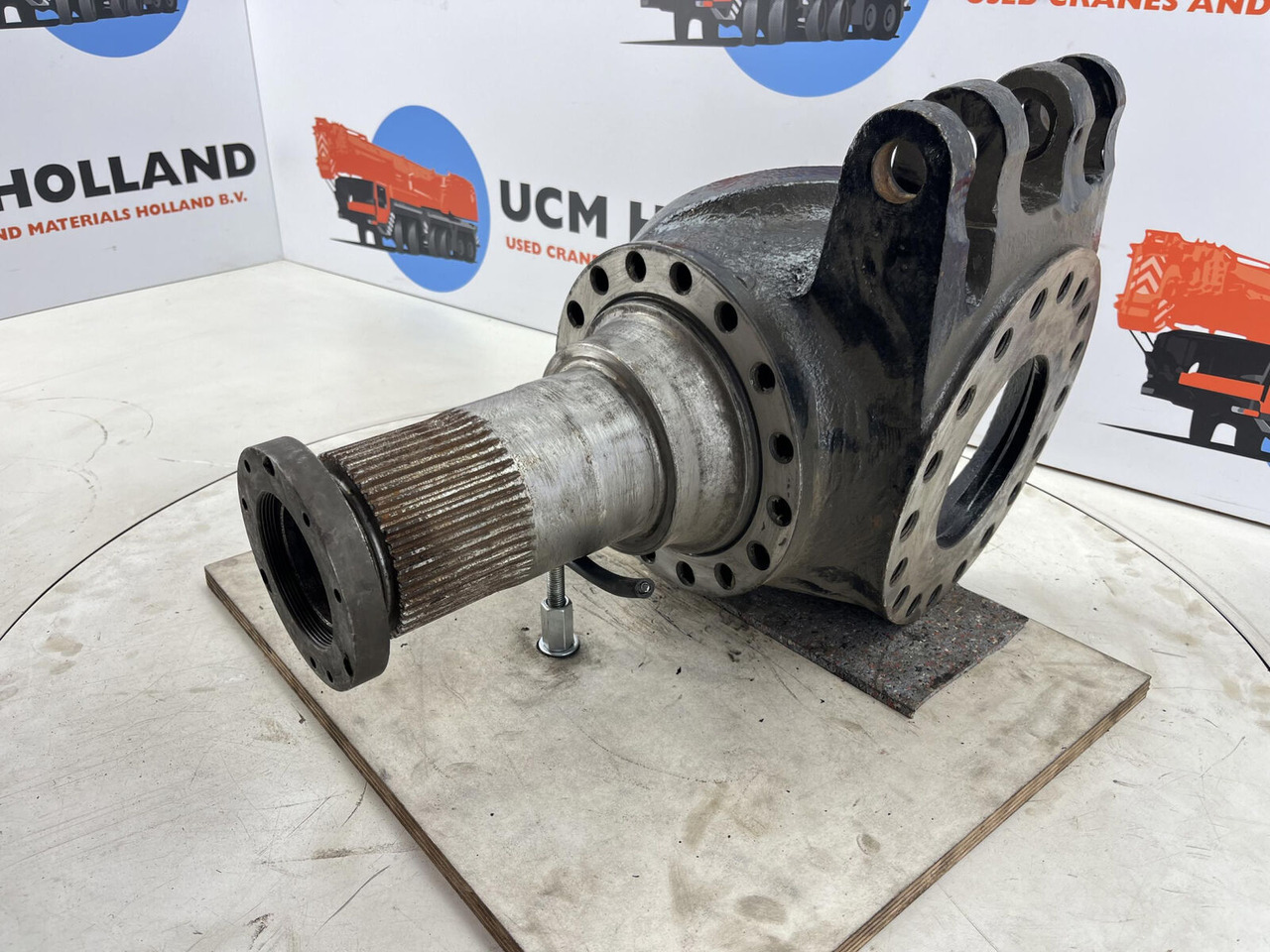 Grove GMK Steering knuckle 16 holes - Рукавец за Мобилен кран: слика 1 Grove GMK Steering knuckle 16 holes - Рукавец за Мобилен кран: слика 1