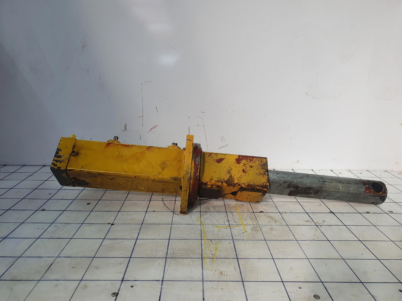 Grove Grove GMK 3050 counterweight cylinder - Хидрауличен цилиндар за Мобилен кран: слика 2 Grove Grove GMK 3050 counterweight cylinder - Хидрауличен цилиндар за Мобилен кран: слика 2