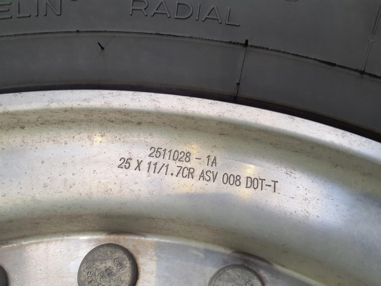 Grove Wheel 445/95R25 12 9 2p alu - Комплетно тркало за Кран: слика 5 Grove Wheel 445/95R25 12 9 2p alu - Комплетно тркало за Кран: слика 5