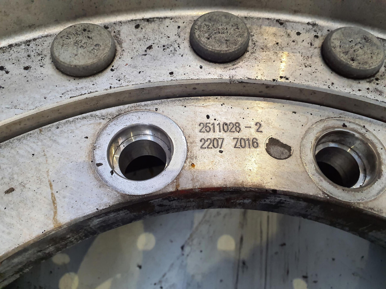 Grove Wheel 445/95R25 12 9 2p alu - Комплетно тркало за Кран: слика 4 Grove Wheel 445/95R25 12 9 2p alu - Комплетно тркало за Кран: слика 4