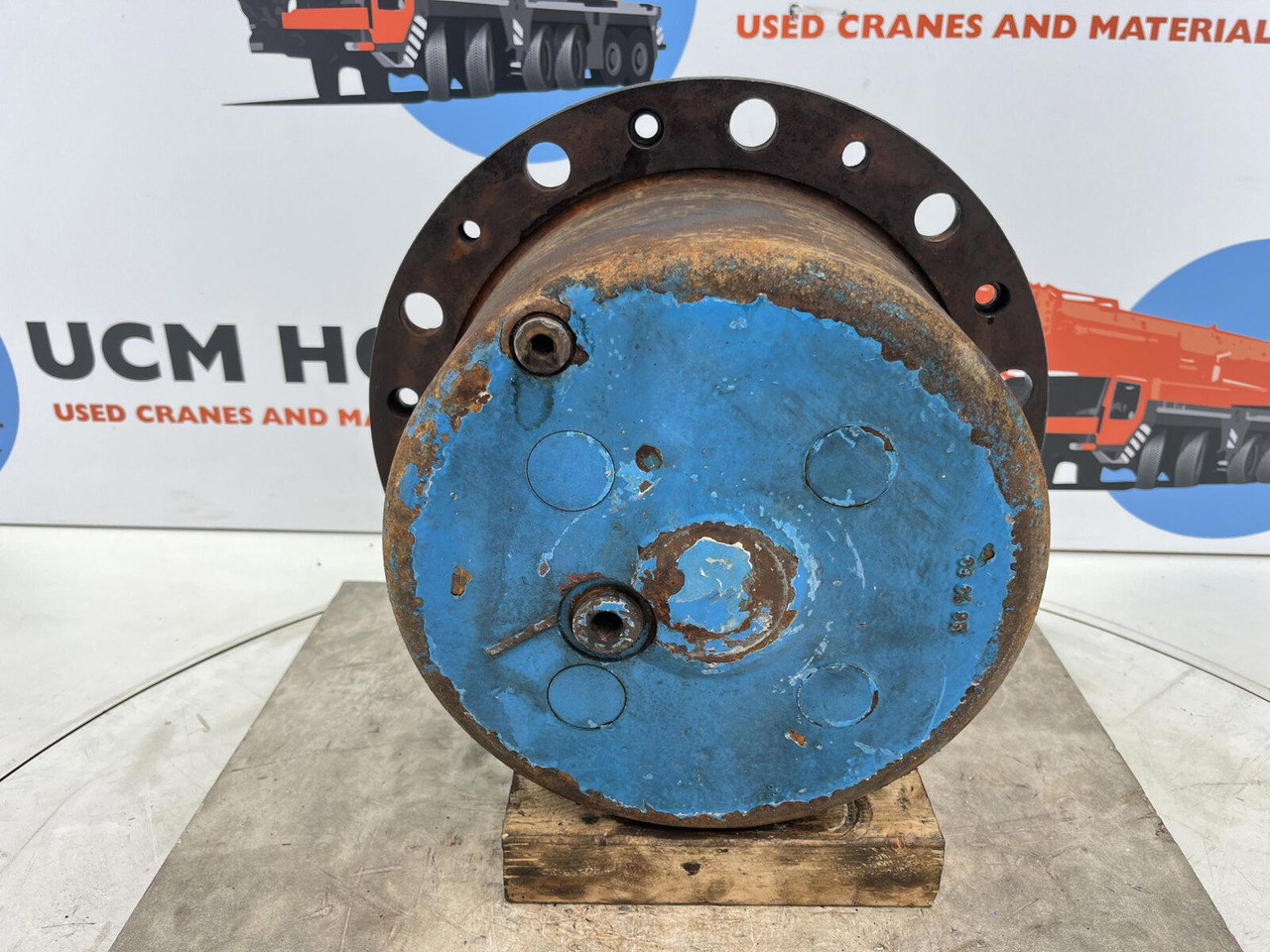Kessler+Co Kessler planetary gear 22-25-74-40-4pl-H172-46 - Конечен редуктор за Кран: слика 1 Kessler+Co Kessler planetary gear 22-25-74-40-4pl-H172-46 - Конечен редуктор за Кран: слика 1