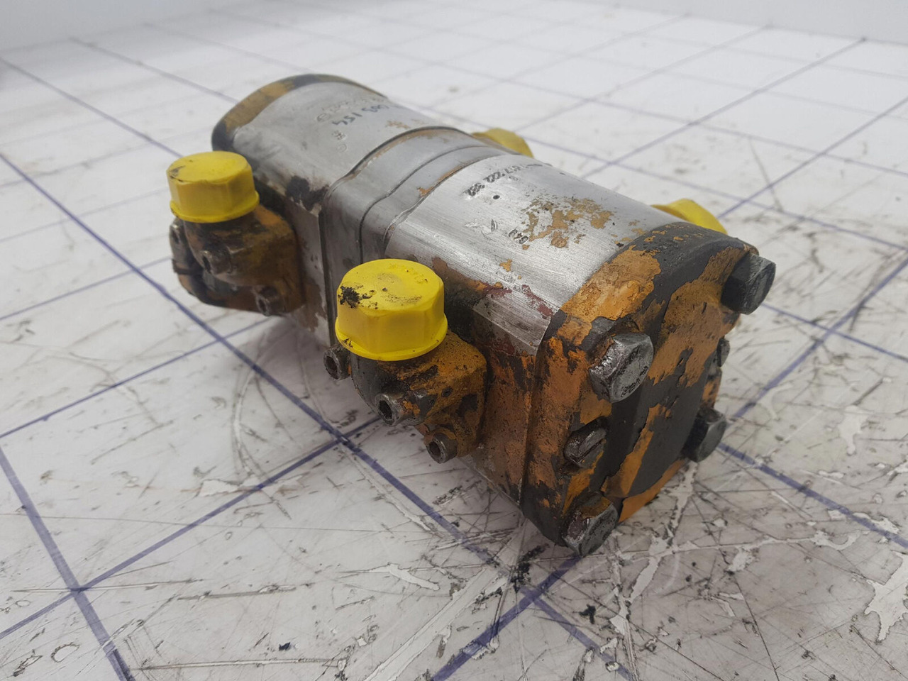 Krupp KMK 2025 dual gear pump - Хидраулична пумпа за Мобилен кран: слика 2 Krupp KMK 2025 dual gear pump - Хидраулична пумпа за Мобилен кран: слика 2