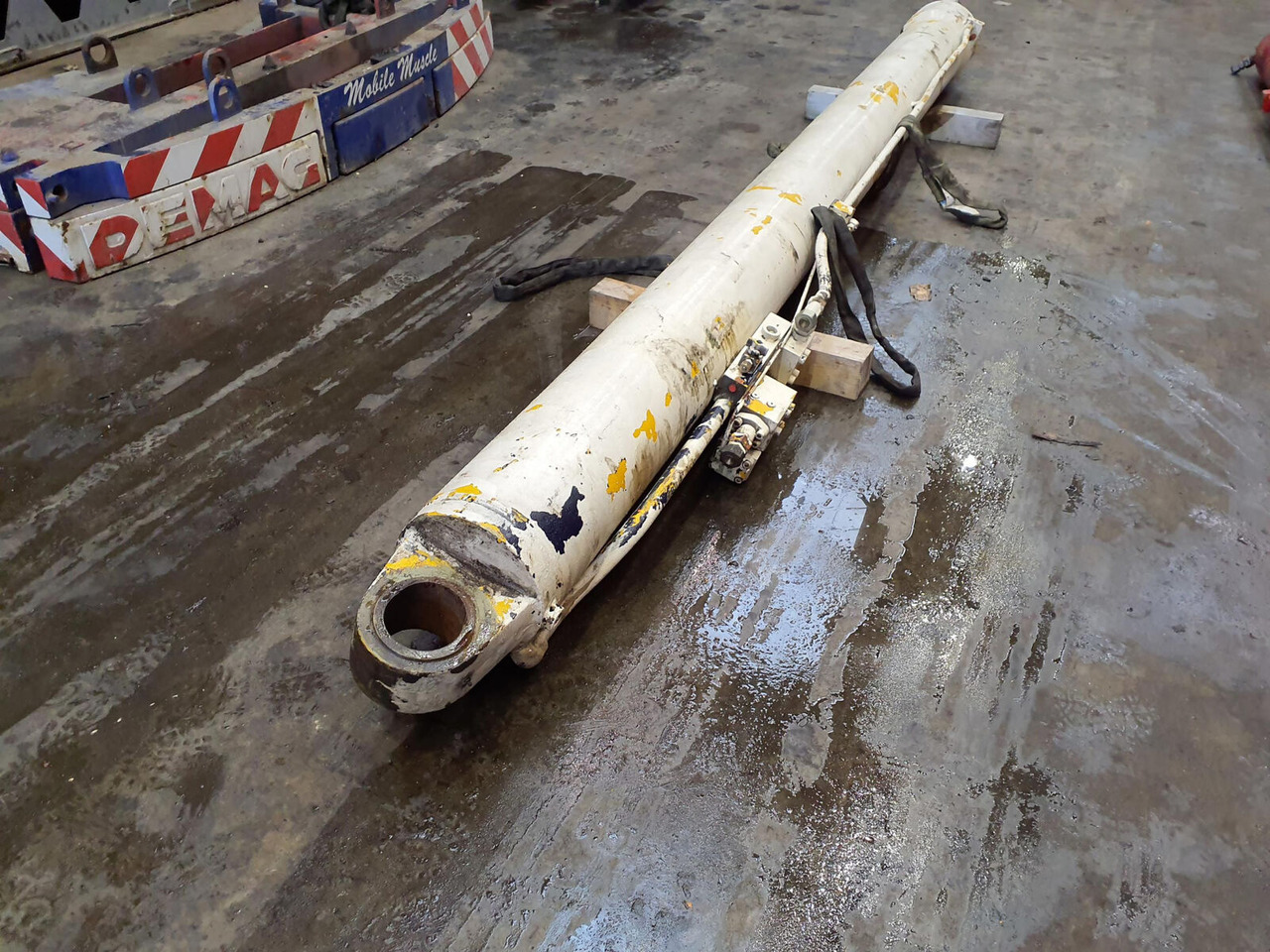 Krupp KMK 4070 boom cylinder - Хидрауличен цилиндар за Мобилен кран: слика 4 Krupp KMK 4070 boom cylinder - Хидрауличен цилиндар за Мобилен кран: слика 4