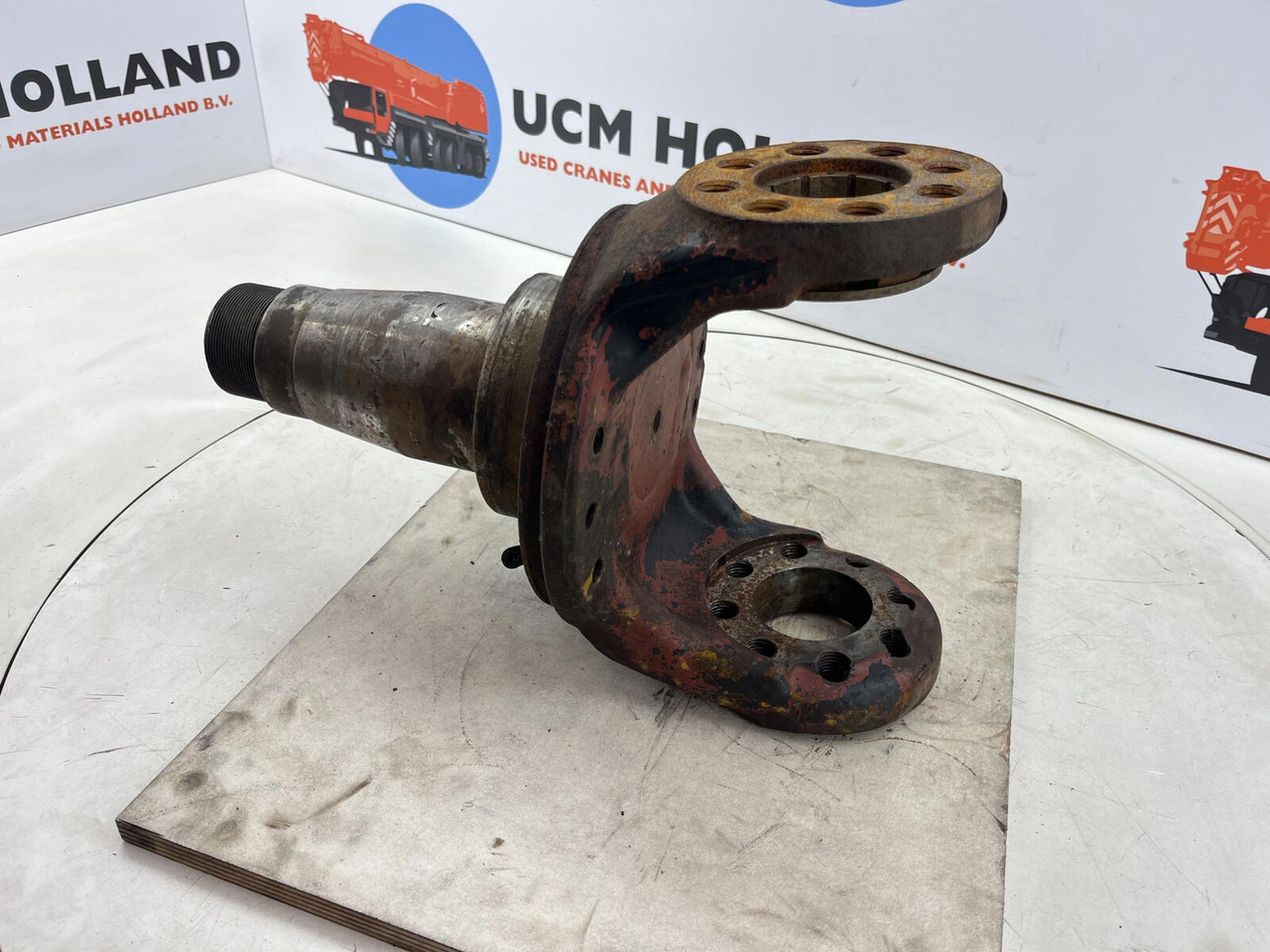 Liebherr LT 1090 Steering knuckle 16 holes - Рукавец за Мобилен кран: слика 4 Liebherr LT 1090 Steering knuckle 16 holes - Рукавец за Мобилен кран: слика 4