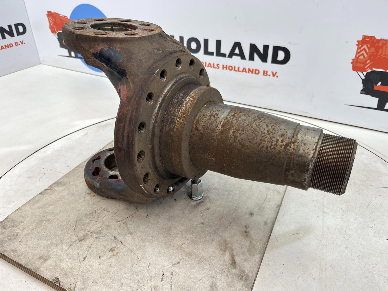 Liebherr LT 1090 Steering knuckle 16 holes - Рукавец за Мобилен кран: слика 3 Liebherr LT 1090 Steering knuckle 16 holes - Рукавец за Мобилен кран: слика 3