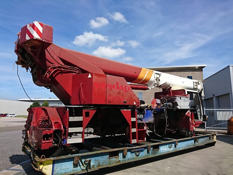 Liebherr LTM 1040-2.1 - Кран за секакви терени: слика 2 Liebherr LTM 1040-2.1 - Кран за секакви терени: слика 2