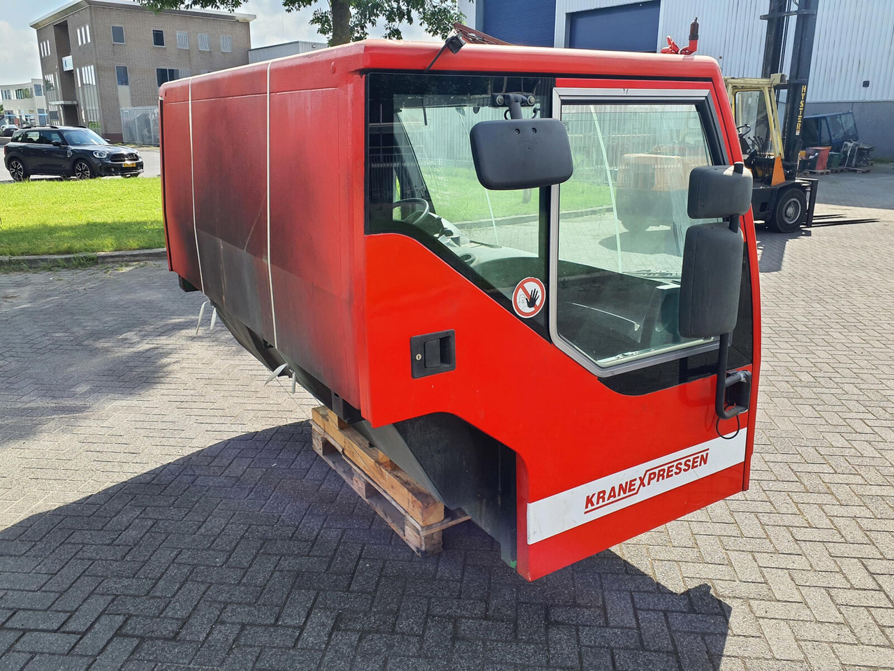 Liebherr LTM 1060-2 lower cabin - Кабина за Мобилен кран: слика 4 Liebherr LTM 1060-2 lower cabin - Кабина за Мобилен кран: слика 4