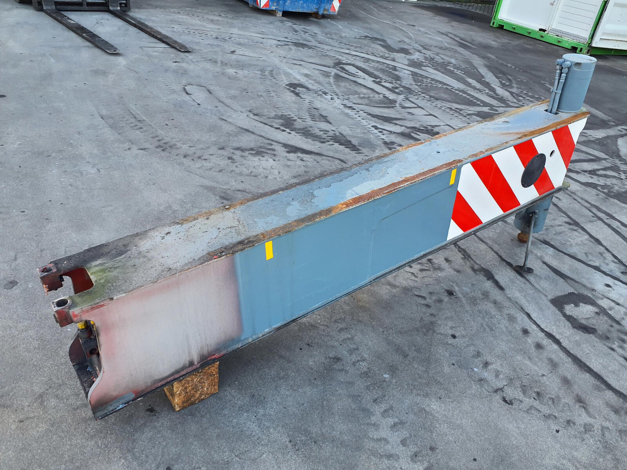 Liebherr LTM 1070-4.1 outrigger beam complete rear - Суспензија за Мобилен кран: слика 3 Liebherr LTM 1070-4.1 outrigger beam complete rear - Суспензија за Мобилен кран: слика 3