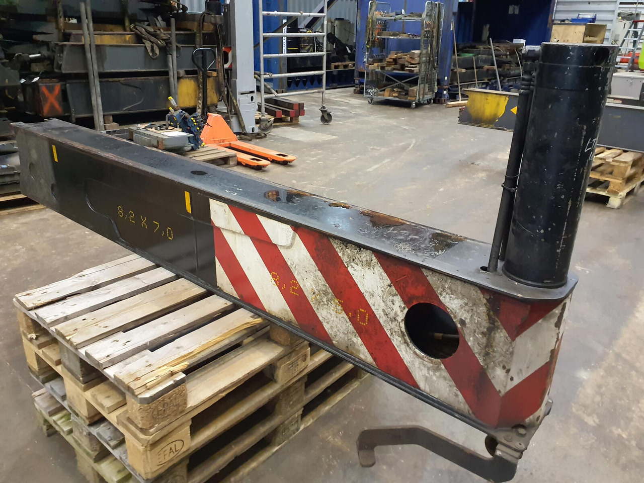 Liebherr LTM 1080-1 sliding beam complete front - Суспензија за Кран: слика 1 Liebherr LTM 1080-1 sliding beam complete front - Суспензија за Кран: слика 1
