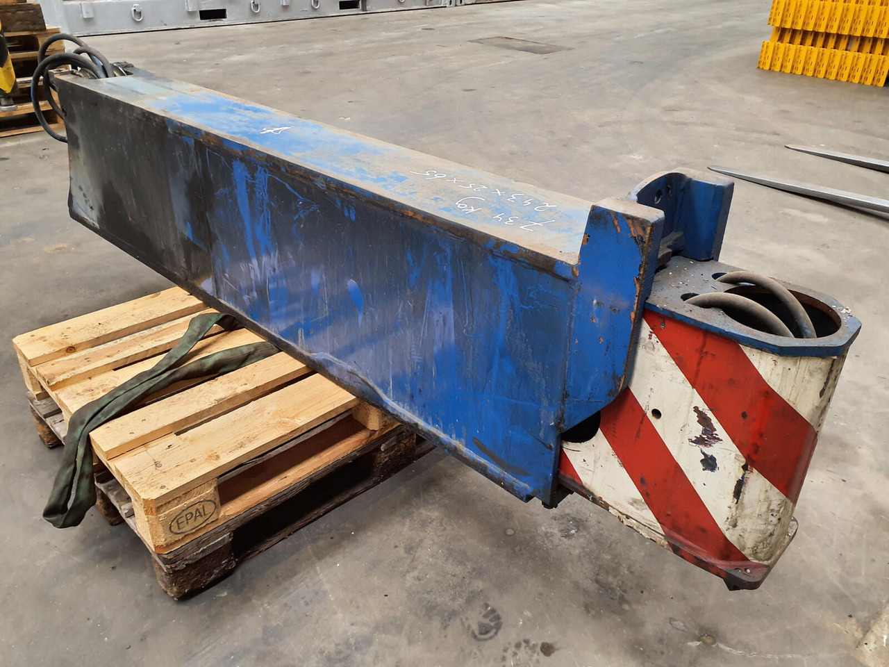 Liebherr LTM 1090-2 sliding beam with sliding cylinder - Суспензија за Мобилен кран: слика 1 Liebherr LTM 1090-2 sliding beam with sliding cylinder - Суспензија за Мобилен кран: слика 1