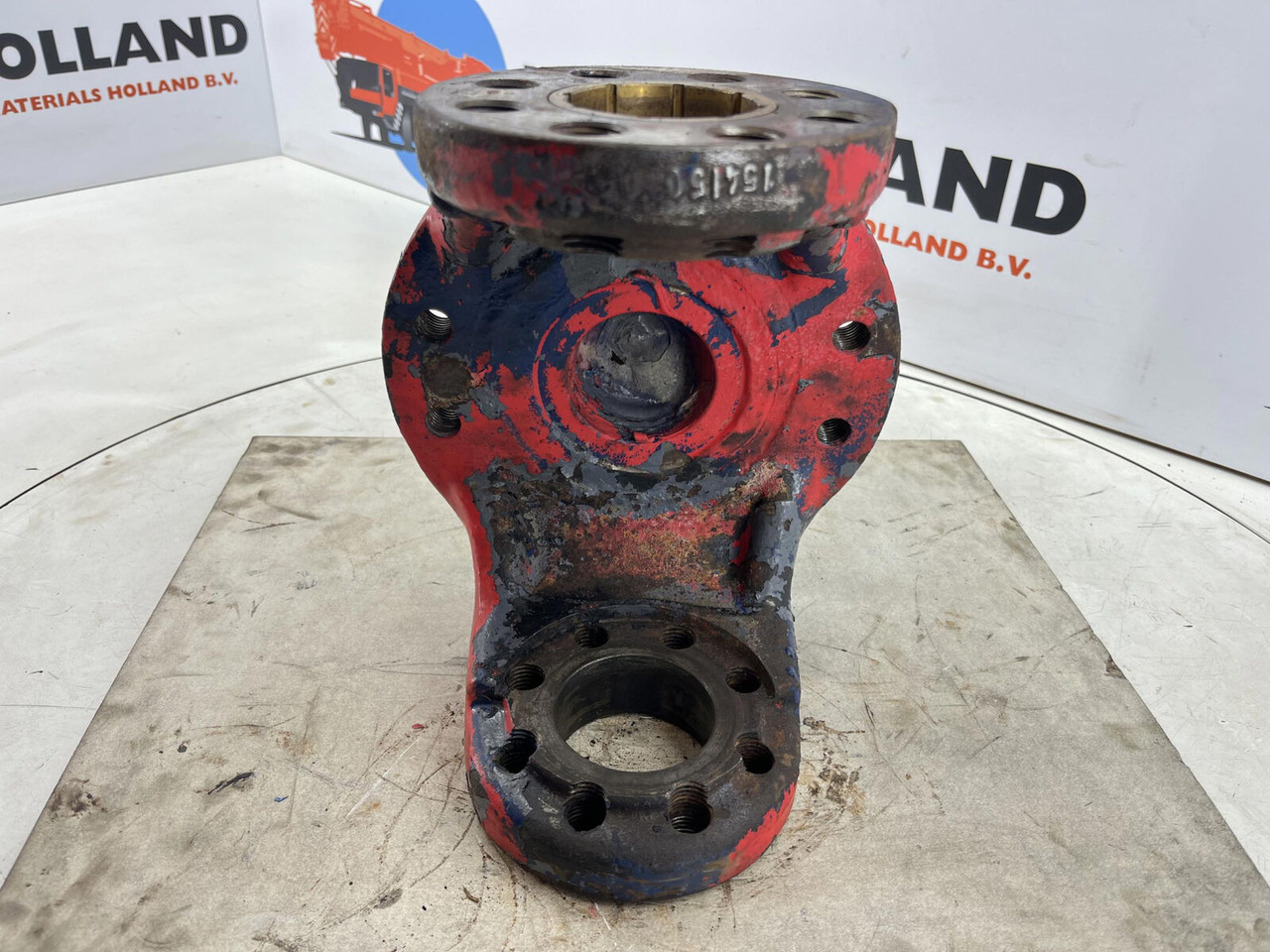 Liebherr LTM 1090 Steering knuckle 12 holes axle 3 - Рукавец за Кран: слика 5 Liebherr LTM 1090 Steering knuckle 12 holes axle 3 - Рукавец за Кран: слика 5