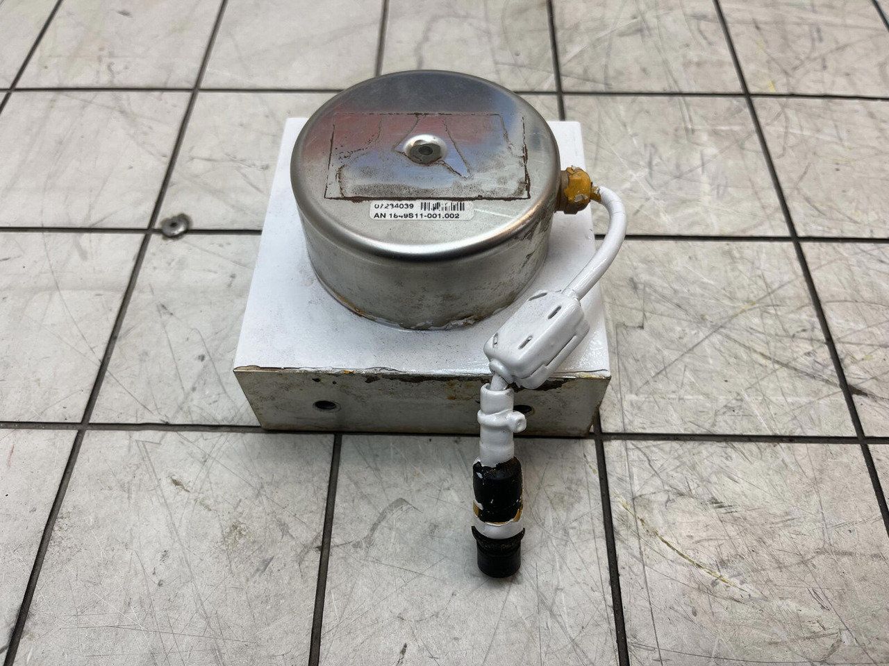 Liebherr LTM 1400-7.1 angle transmitter - Електричен систем за Кран: слика 1 Liebherr LTM 1400-7.1 angle transmitter - Електричен систем за Кран: слика 1