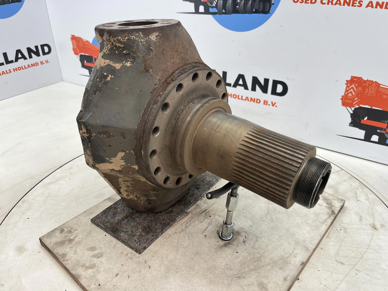 Terex AC 155 steering knuckle 16 holes axle 2 and 3 - Рукавец за Мобилен кран: слика 3 Terex AC 155 steering knuckle 16 holes axle 2 and 3 - Рукавец за Мобилен кран: слика 3