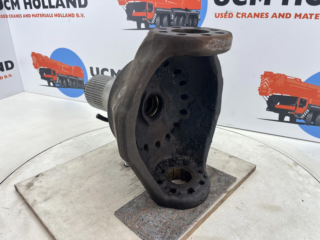Terex AC 155 steering knuckle 16 holes axle 3 - Рукавец за Мобилен кран: слика 4 Terex AC 155 steering knuckle 16 holes axle 3 - Рукавец за Мобилен кран: слика 4