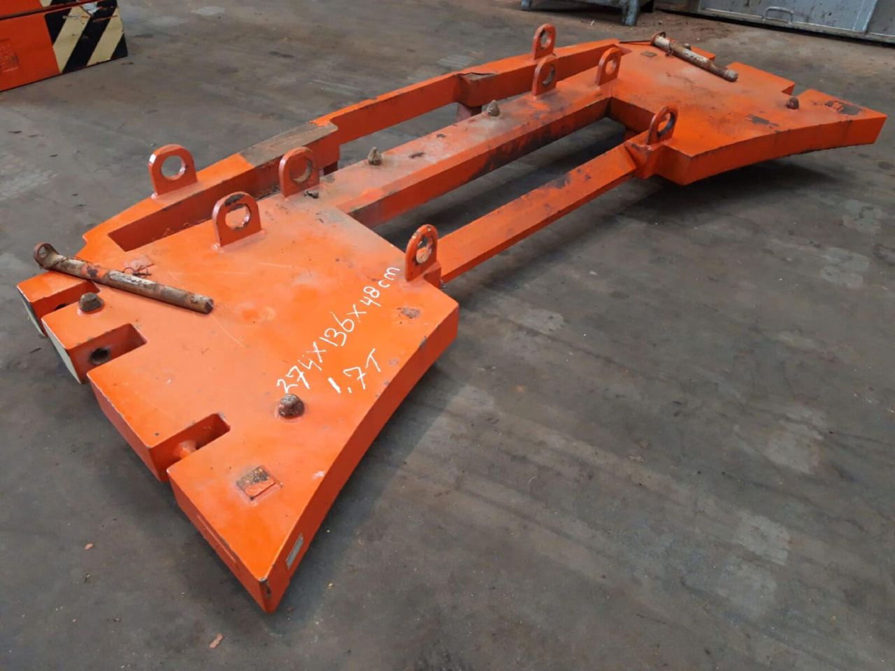 Terex AC 205 counterweight 1,7 ton - Противтежа за Мобилен кран: слика 3 Terex AC 205 counterweight 1,7 ton - Противтежа за Мобилен кран: слика 3