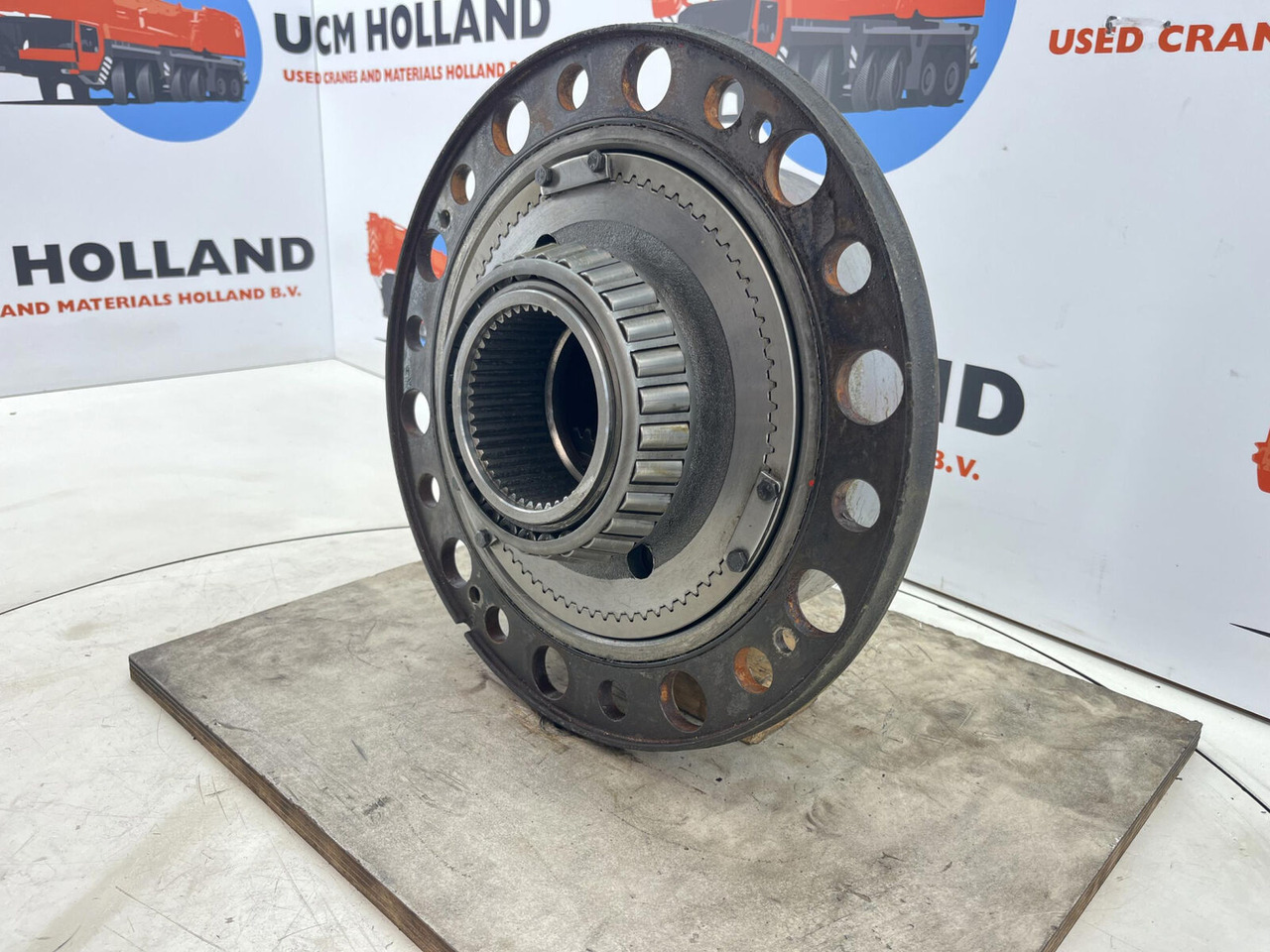 Terex Demag AC 100/4 planetary gear 22-25-74-40-3pl-H127-46 - Конечен редуктор за Мобилен кран: слика 3 Terex Demag AC 100/4 planetary gear 22-25-74-40-3pl-H127-46 - Конечен редуктор за Мобилен кран: слика 3