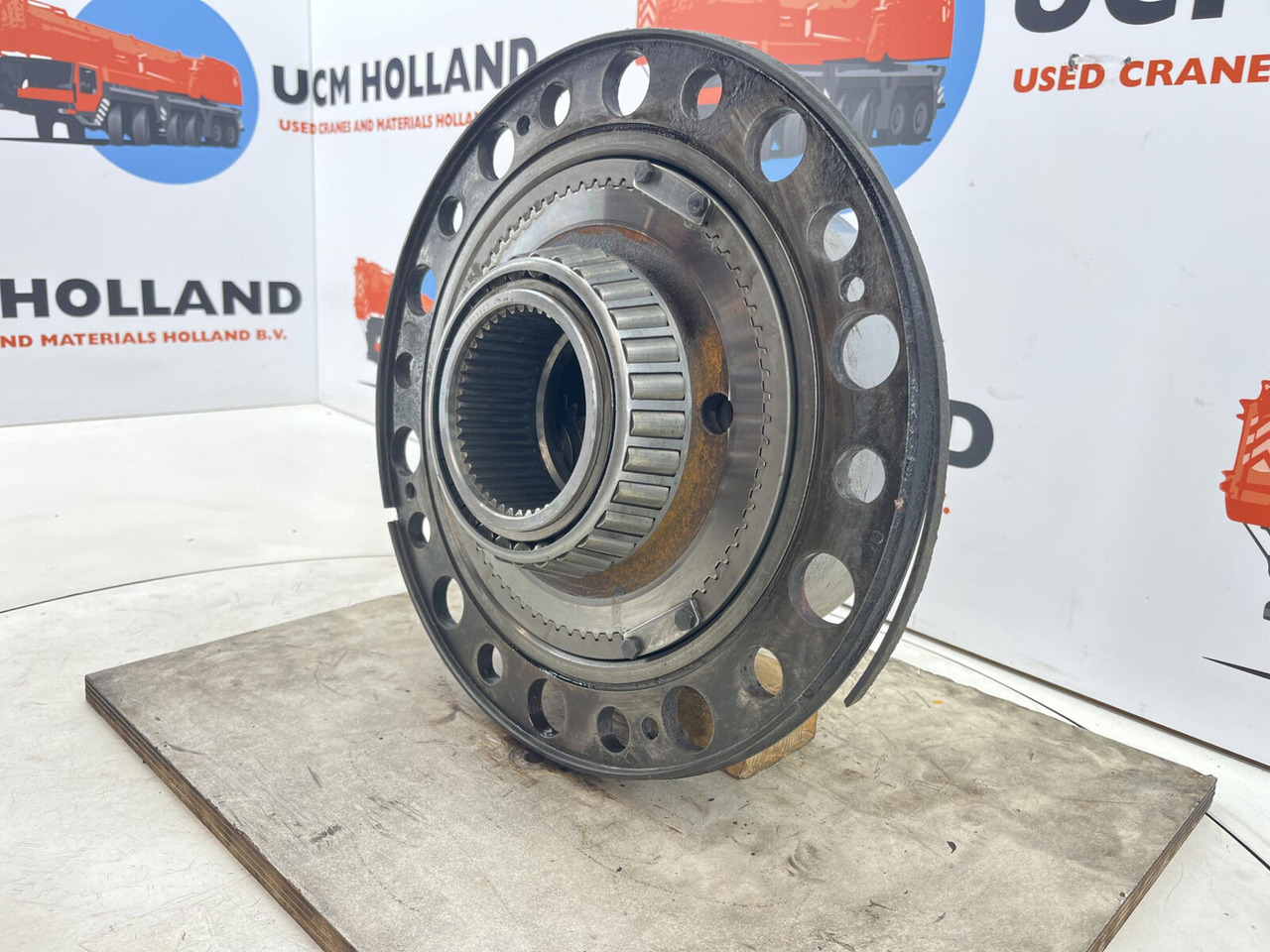 Terex/Demag AC 100/4 planetary gear 22-25-74-40-3pl-H127-46 - Конечен редуктор за Кран: слика 3 Terex/Demag AC 100/4 planetary gear 22-25-74-40-3pl-H127-46 - Конечен редуктор за Кран: слика 3