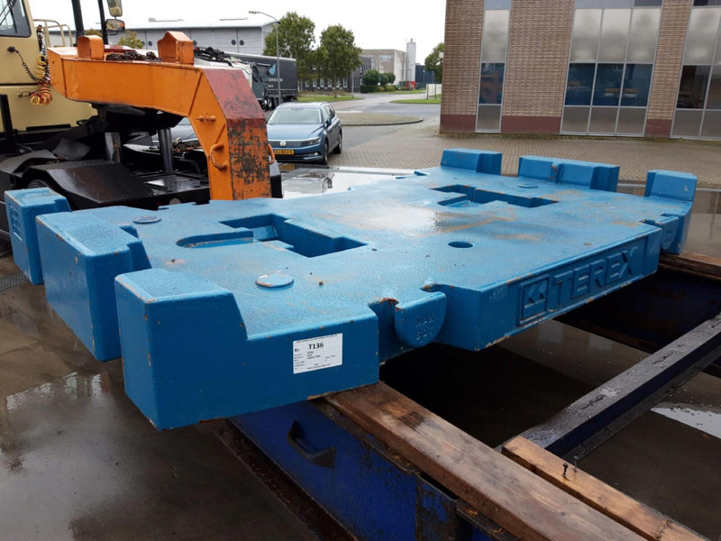 Terex Terex explorer 5800 counterweight 10,5 ton - Противтежа за Градежна машина: слика 1 Terex Terex explorer 5800 counterweight 10,5 ton - Противтежа за Градежна машина: слика 1